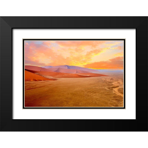 Sossusvlei Black Modern Wood Framed Art Print with Double Matting by Hillert, Peter