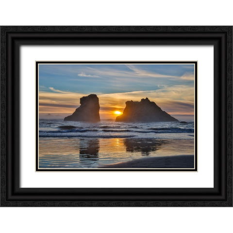 Usa-Oregon-Bandon Bandon Beach-Sunset at the Beach Black Ornate Wood Framed Art Print with Double Matting by Looney, Hollice