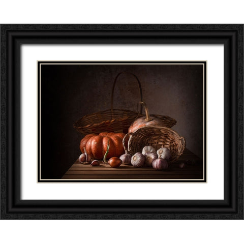 Garlic Black Ornate Wood Framed Art Print with Double Matting by Perfoncio, Margareth