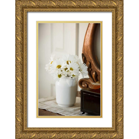 Daisy Bouquet II Gold Ornate Wood Framed Art Print with Double Matting by Clayton-Thompson, Philip