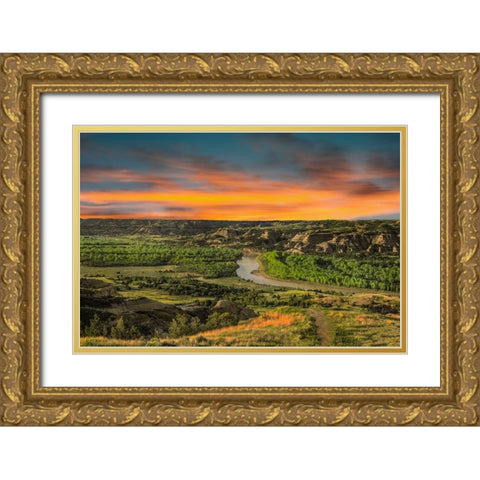 Sunrise At River Bend Overlook Gold Ornate Wood Framed Art Print with Double Matting by Galloimages Online