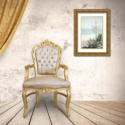 On The Edge I Gold Ornate Wood Framed Art Print with Double Matting by Urquhart, Elizabeth