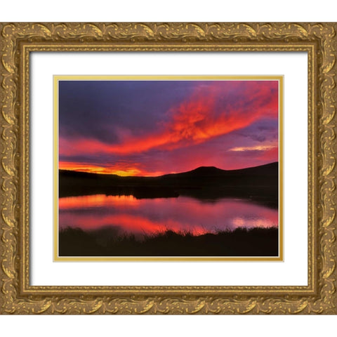 USA, Oregon Sunset over Upper Klamath Lake Gold Ornate Wood Framed Art Print with Double Matting by Terrill, Steve