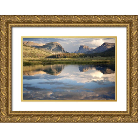 WY, Square Top Mt and Green River Lake Gold Ornate Wood Framed Art Print with Double Matting by Paulson, Don