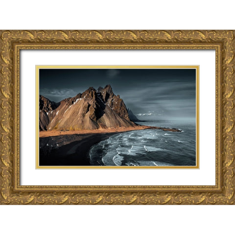 Ocean waves Gold Ornate Wood Framed Art Print with Double Matting by (David) Dai, Wei