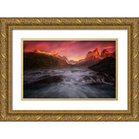 Picturesque Gold Ornate Wood Framed Art Print with Double Matting by Su, Yuan