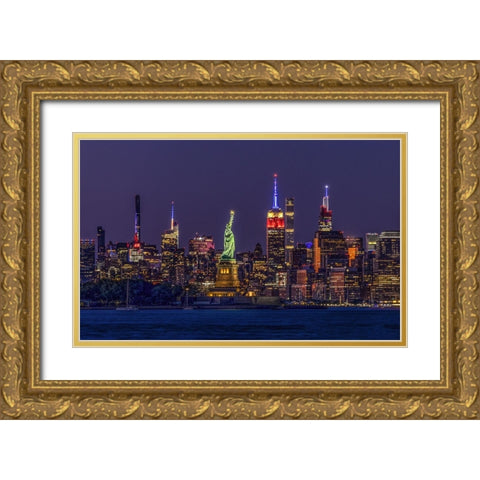 Statue Of Liberty Gold Ornate Wood Framed Art Print with Double Matting by Luying