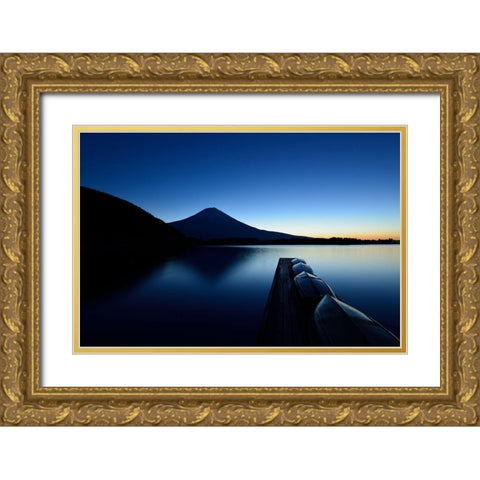 Silence Gold Ornate Wood Framed Art Print with Double Matting by Isei, Manabu