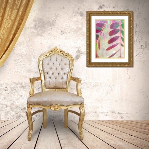 Round Leaves I Gold Ornate Wood Framed Art Print with Double Matting by Grayscale