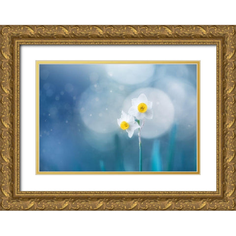 Spirit of moment Gold Ornate Wood Framed Art Print with Double Matting by Suzuki, Takashi