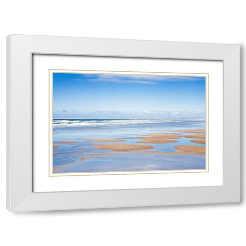 Fermoyle White Modern Wood Framed Art Print with Double Matting by Leprince, Vincent