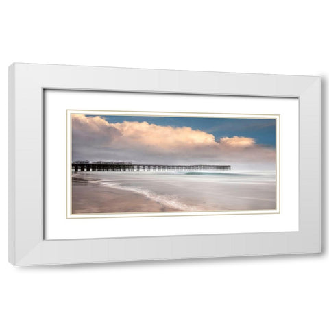 Crystal Clear White Modern Wood Framed Art Print with Double Matting by Sie, Lee