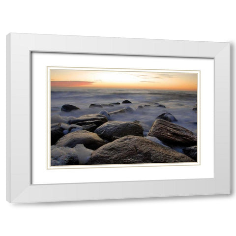 Sylt I White Modern Wood Framed Art Print with Double Matting by Rossmeissl, Gerhard