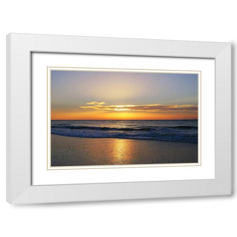 Horizont and Licht II White Modern Wood Framed Art Print with Double Matting by Rossmeissl, Gerhard