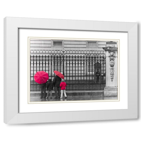 London, Family standing by fence outside Burmingham Palace White Modern Wood Framed Art Print with Double Matting by Frank, Assaf