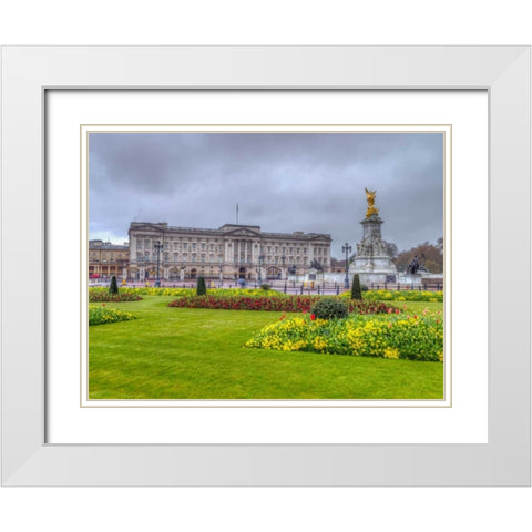 Buckingham Palace and St James Park, London White Modern Wood Framed Art Print with Double Matting by Frank, Assaf