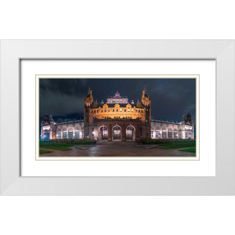 AF20121004 Glasgow 248PC07 White Modern Wood Framed Art Print with Double Matting by Frank, Assaf