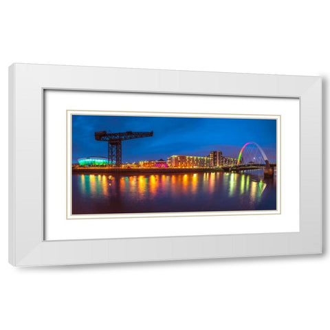 AF20150304 Glasgow 819PC01 White Modern Wood Framed Art Print with Double Matting by Frank, Assaf