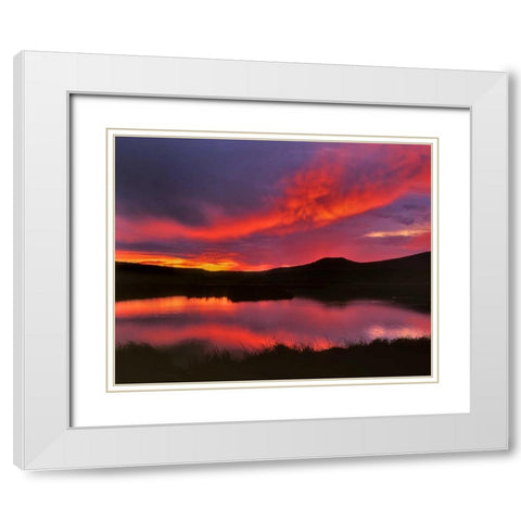 USA, Oregon Sunset over Upper Klamath Lake White Modern Wood Framed Art Print with Double Matting by Terrill, Steve