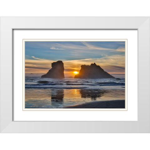 Usa-Oregon-Bandon Bandon Beach-Sunset at the Beach White Modern Wood Framed Art Print with Double Matting by Looney, Hollice