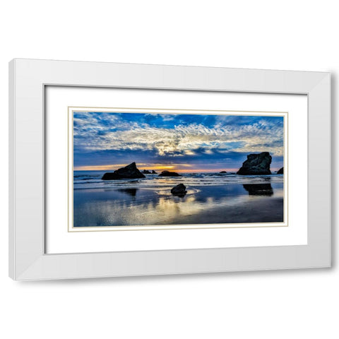 USA-Oregon-Bandon-Beach White Modern Wood Framed Art Print with Double Matting by Restuccia, Joe III