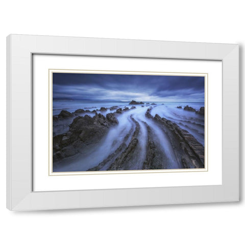 Eternal Lines White Modern Wood Framed Art Print with Double Matting by F. Turienzo, Carlos
