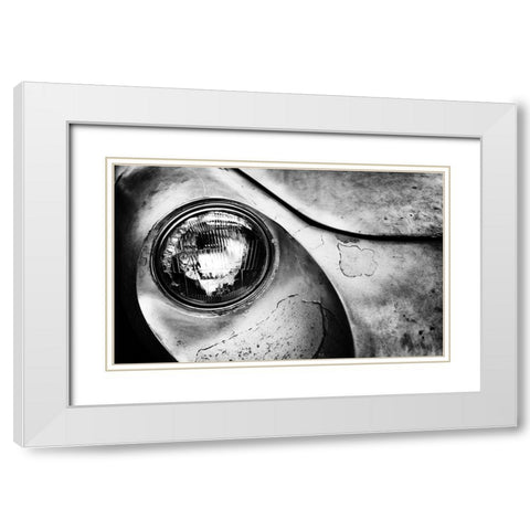 Dead Alfa R. White Modern Wood Framed Art Print with Double Matting by Hartlieb, Jurgen