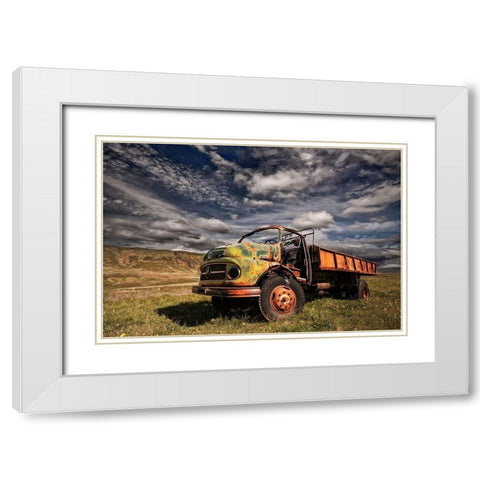 Z 466 White Modern Wood Framed Art Print with Double Matting by H. Ingibergsson, Torsteinn