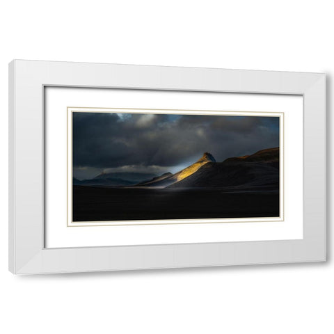 A?Aandsup3;Ristindur - Highlands Iceland White Modern Wood Framed Art Print with Double Matting by Olsson, Ronny