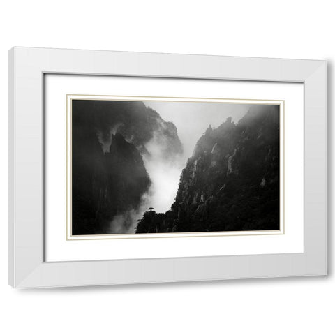 Er?Appaandsup1;-Candfrac34 White Modern Wood Framed Art Print with Double Matting by Wang, Aijun