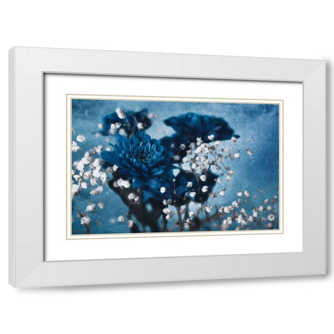 Dahlia White Modern Wood Framed Art Print with Double Matting by Kreiten, Mike