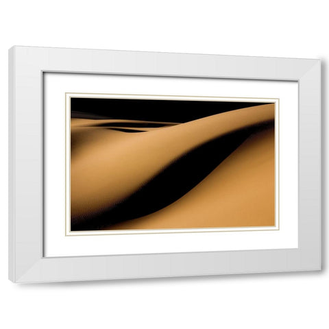 Maranjab Desert White Modern Wood Framed Art Print with Double Matting by Bagheri, Usef