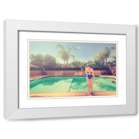 Splash White Modern Wood Framed Art Print with Double Matting by Tong, Fang