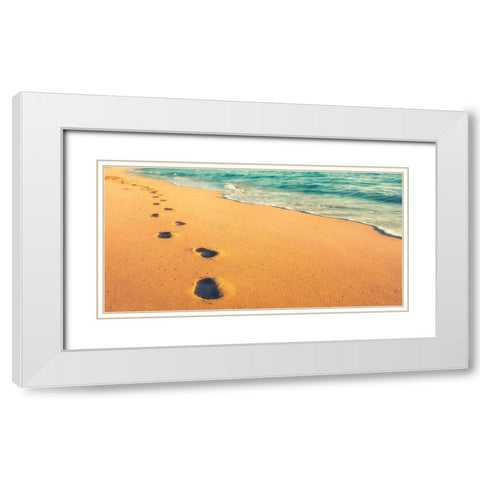 USA, Hawaii, Kauai, Kapaa, be White Modern Wood Framed Art Print with Double Matting by Plank, Savanah