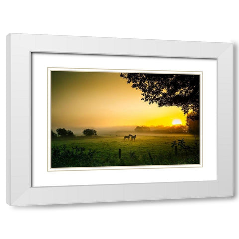 Romantik in der Morgenstunde White Modern Wood Framed Art Print with Double Matting by Jansen, Arne