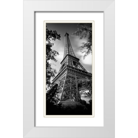 Eiffel Turm II White Modern Wood Framed Art Print with Double Matting by Seidel, Leo