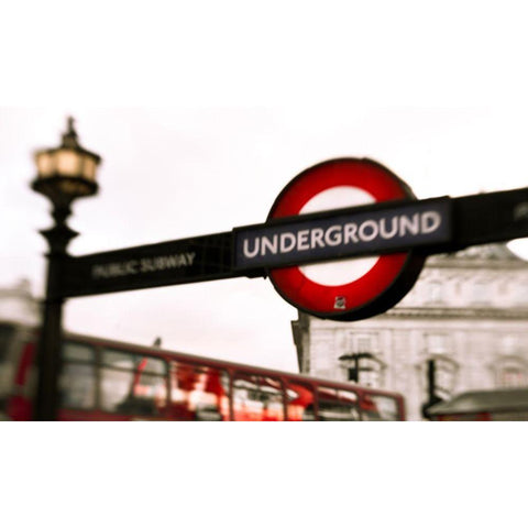 London Scene III Black Modern Wood Framed Art Print with Double Matting by Quintero, Sonja