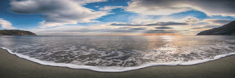 Onda del mattino White Modern Wood Framed Art Print with Double Matting by Fulvio, Ferrua