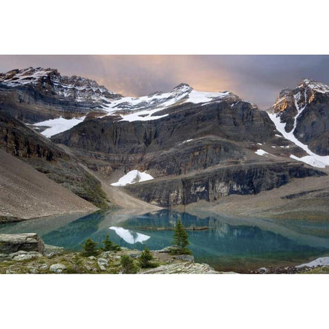 Canada, BC, Yoho NP Lake Oesa and mountains White Modern Wood Framed Art Print by Paulson, Don