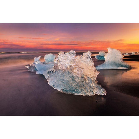 Diamond Beach on the southeast coast of Iceland Black Modern Wood Framed Art Print by Steve Mohlenkamp