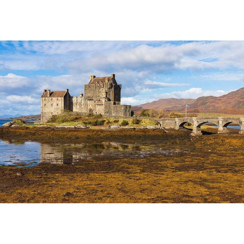 Eilean Donan Castle Isle of Skye-Scotland Black Modern Wood Framed Art Print by Norring, Tom