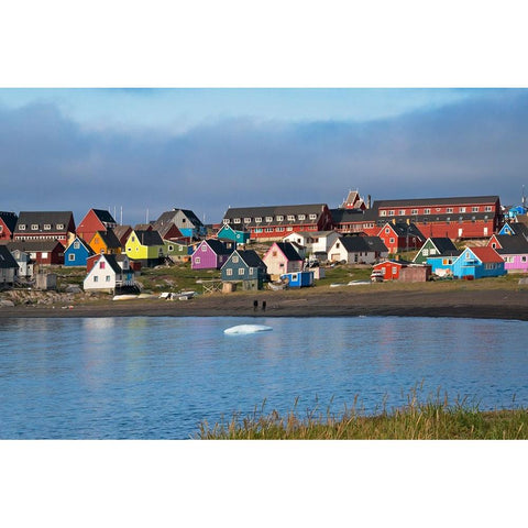 Brightly painted houses on the beach-Qeqertarsuaq-Greenland Black Modern Wood Framed Art Print by Su, Keren