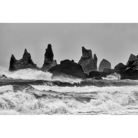 Stormy Beach Black Modern Wood Framed Art Print by Forns, Alfred