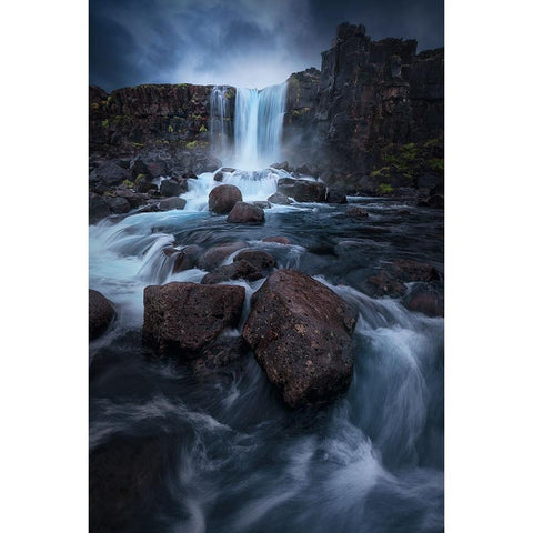 Una Cascada. White Modern Wood Framed Art Print by Pablo de, Juan