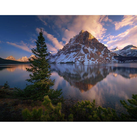 Atardecer En Bow Lake. White Modern Wood Framed Art Print by Pablo De, Juan
