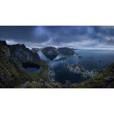 Reine White Modern Wood Framed Art Print by F. Turienzo, Carlos