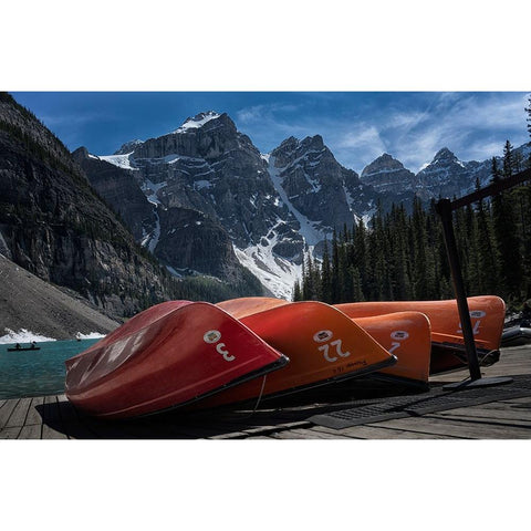 Four peaks Black Modern Wood Framed Art Print by Gong, Yanyan