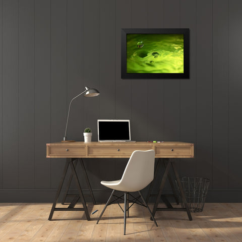 Lemon Lime Drop I Black Modern Wood Framed Art Print by Putman, Tammy