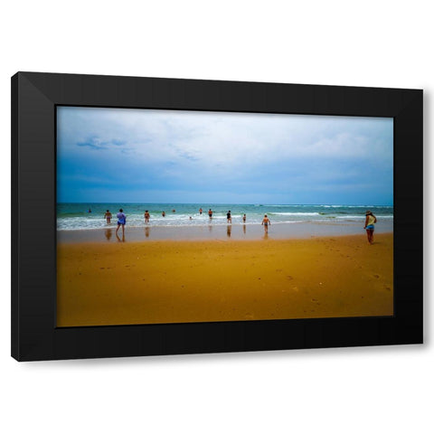 BEN09009 Black Modern Wood Framed Art Print by Heine, Ben