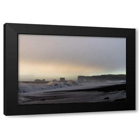Sufers Paradise Black Modern Wood Framed Art Print by Orlando